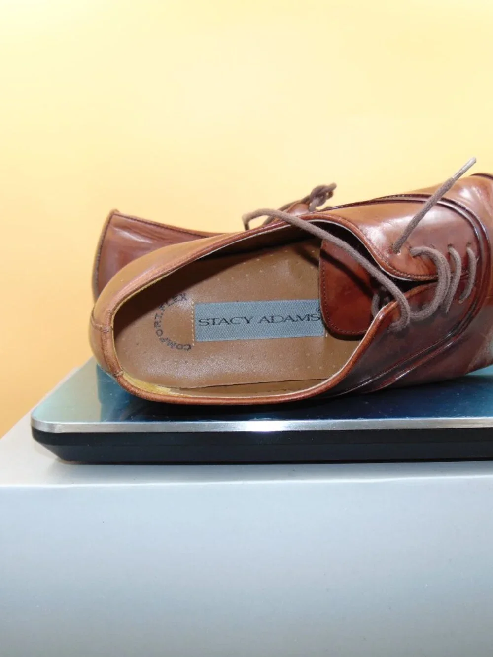 Stacy Adams Mens 9.5 M Cognac Brown Leather Cap Toe Oxfords Dress Shoes